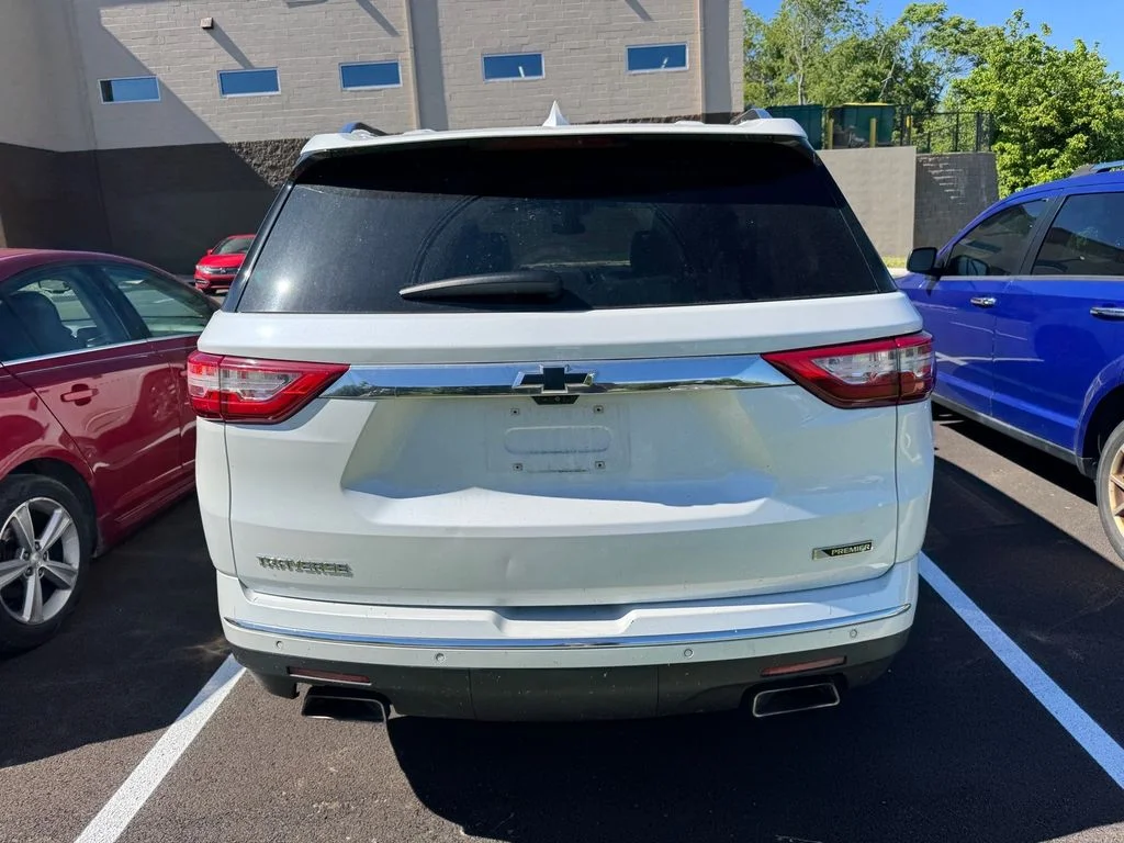 Used 2018 Beige Chevrolet Premier image 15
