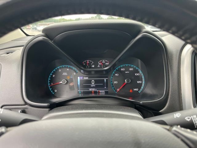 Used 2017 Silver GMC SLT image 19