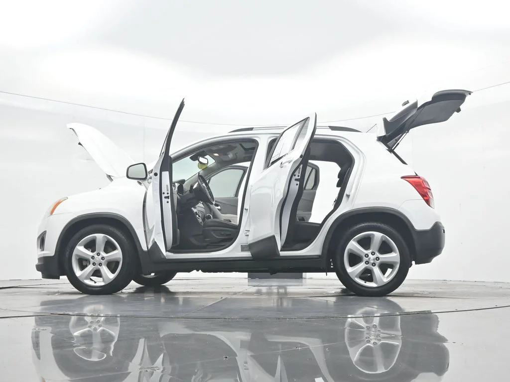 Used 2016 Summit White Chevrolet LTZ image 51