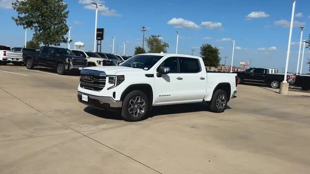 2026 GMC Sierra 1500 SLT - Photo 4