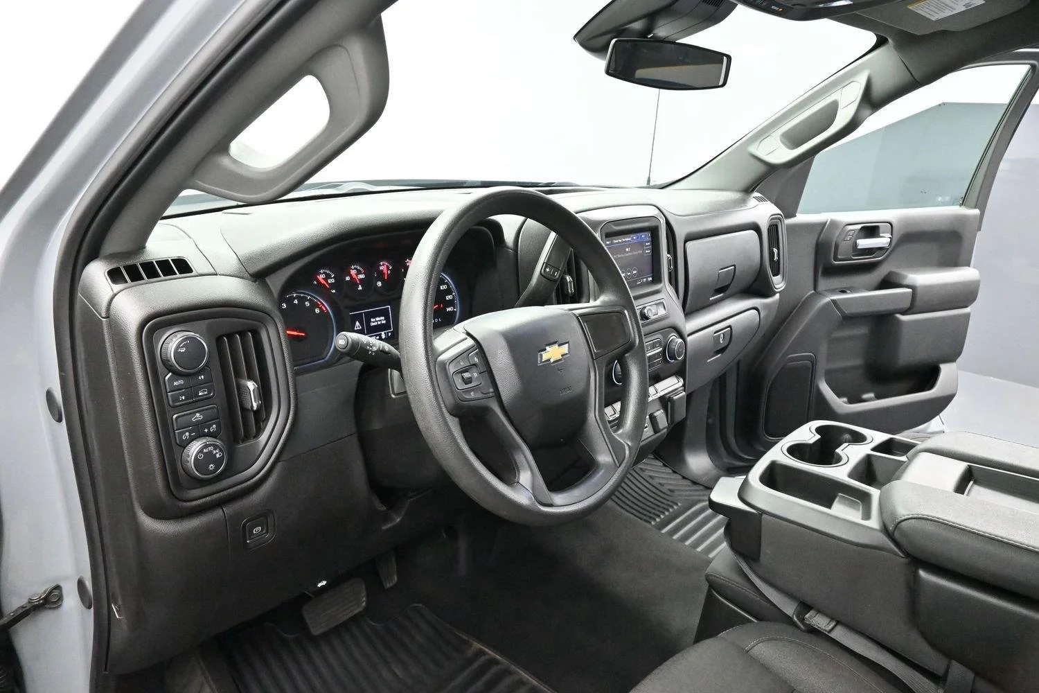 Used 2024 Slate Gray Metallic Chevrolet Custom image 13