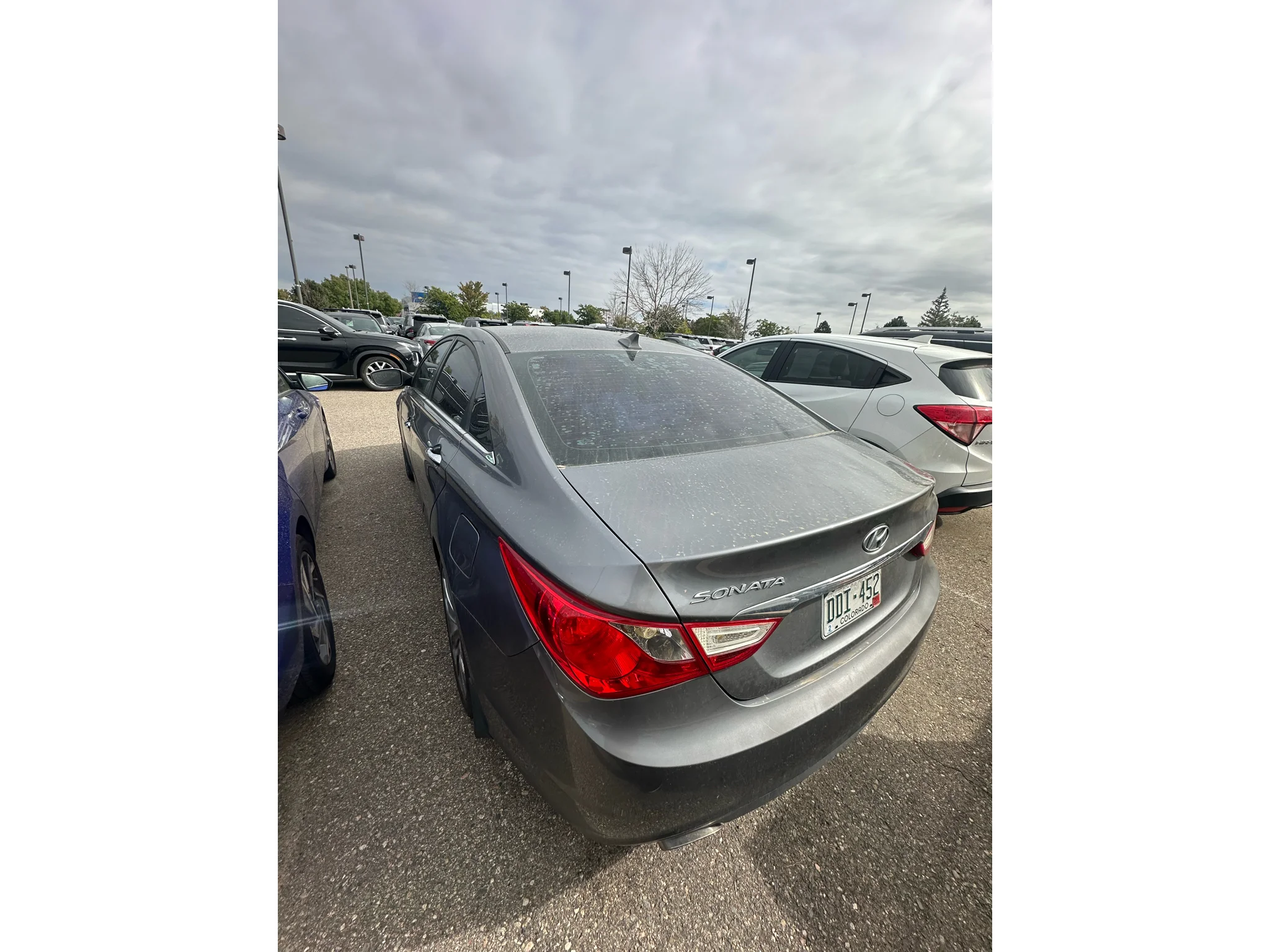 Used 2011 Harbor Gray Metallic Hyundai SE image 2
