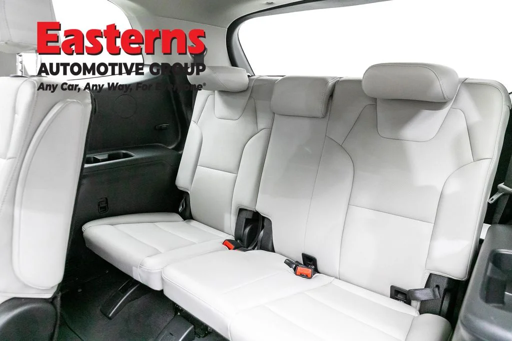 Used 2024 Black Kia S image 27