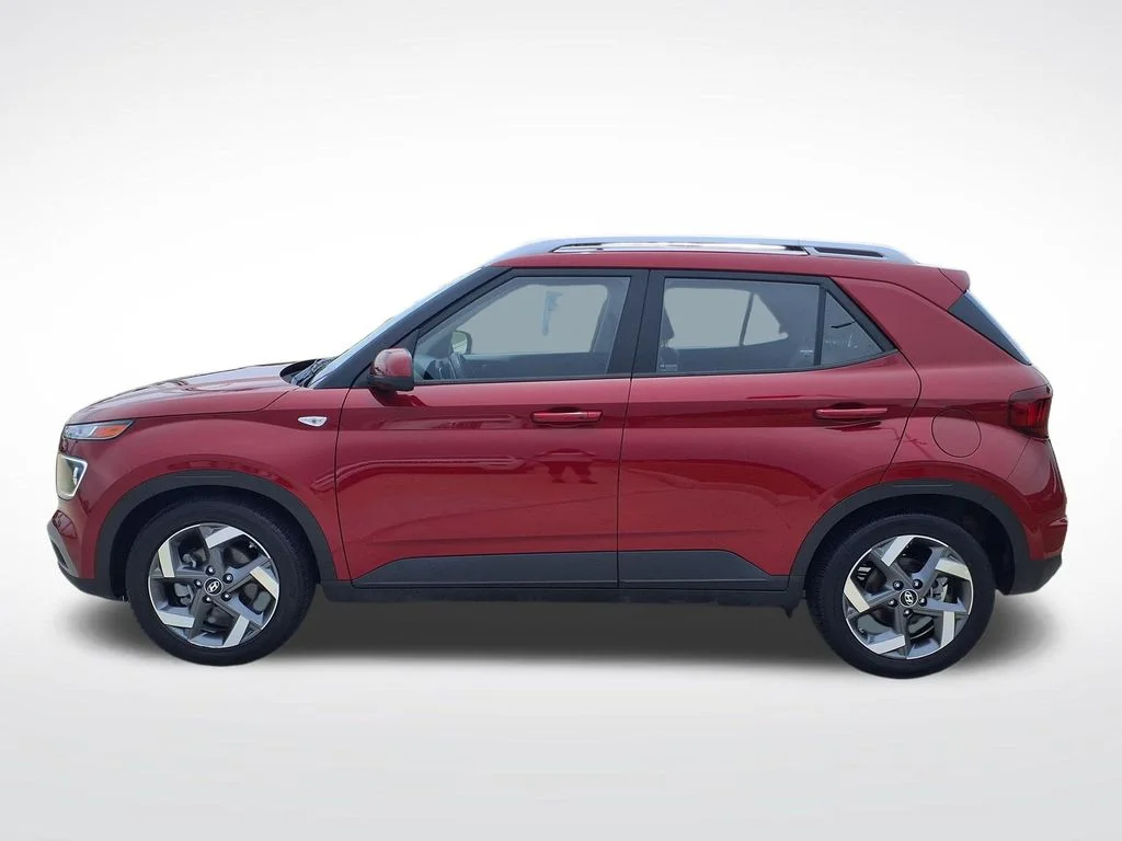 Used 2025 Red Hyundai Limited image 5