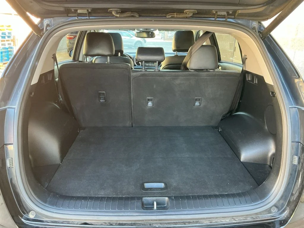 Used 2018 Red Kia EX image 23