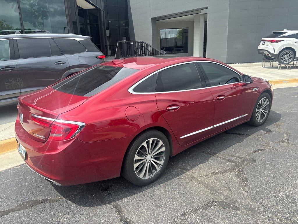 Used 2019 Red Buick Premium I Group image 4