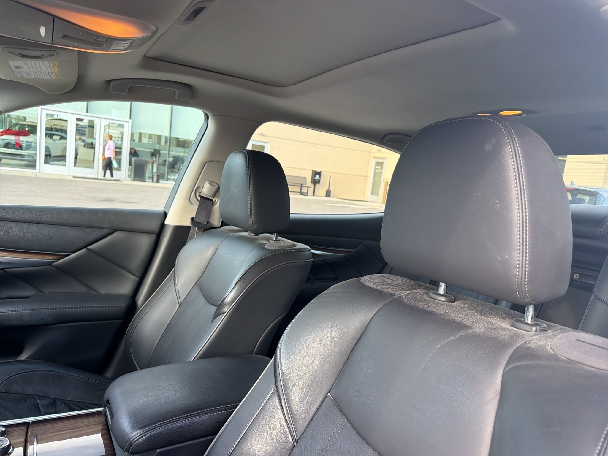 Used 2016 Majestic White INFINITI 5.6 image 7