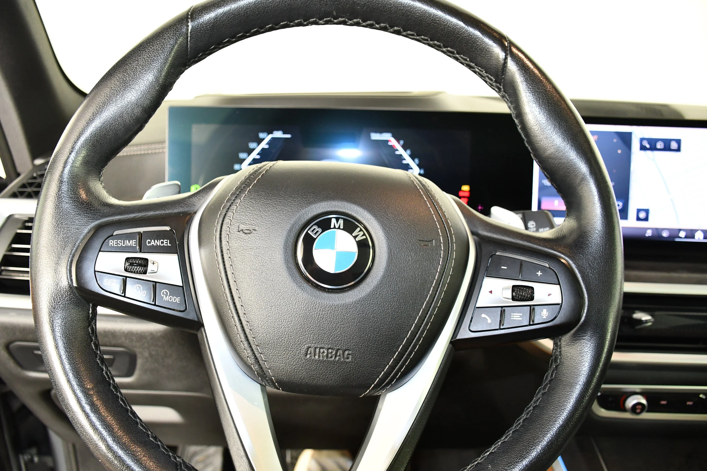Used 2024 Skyscraper Grey Metallic BMW xDrive40i image 20