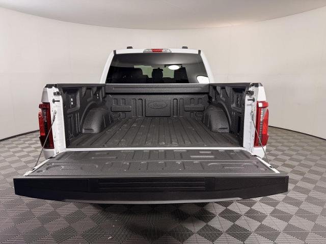 New 2026 Oxford White Ford XLT image 5