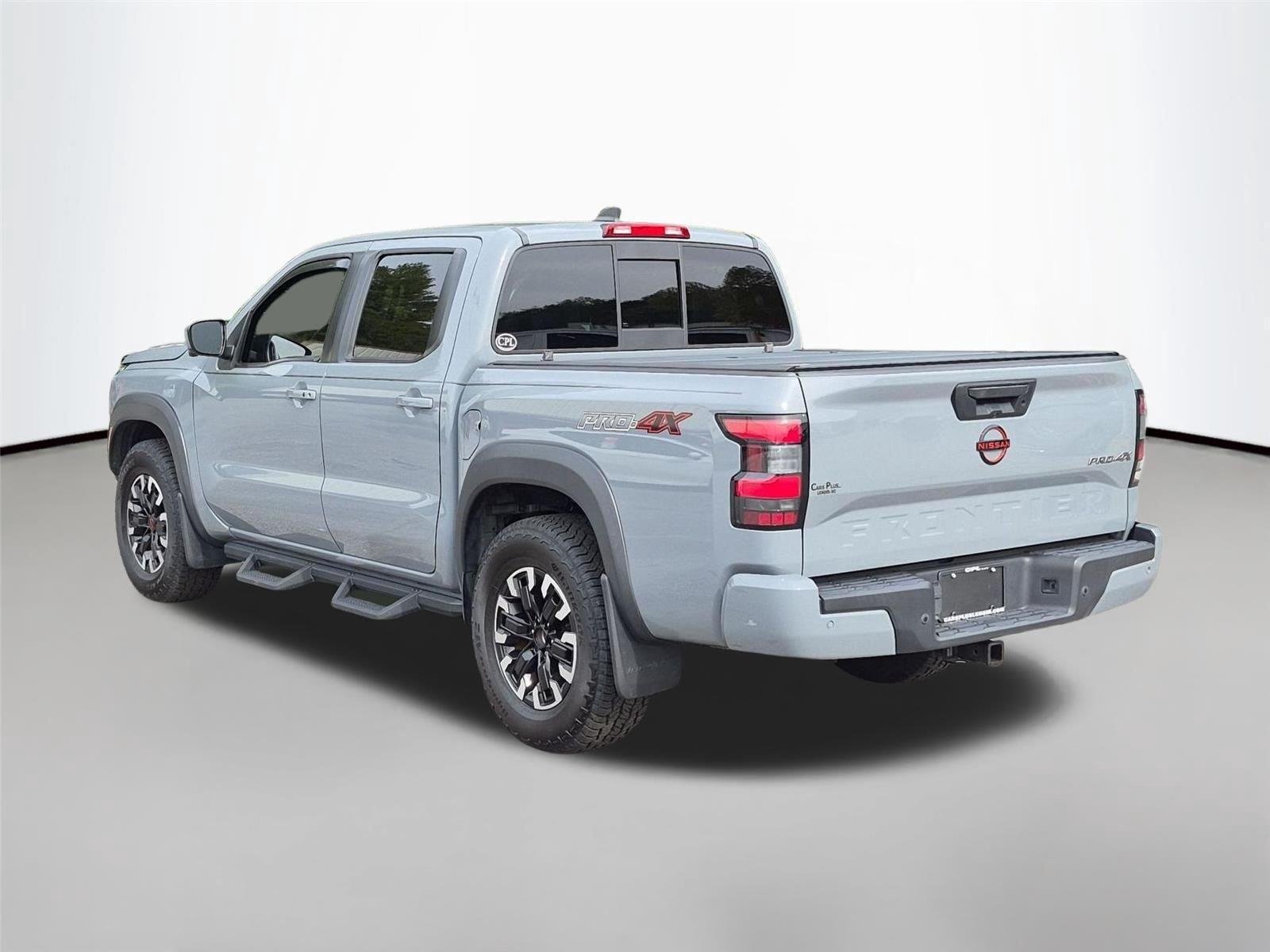 Used 2022 Boulder Grey Pearl Nissan PRO-4X image 3