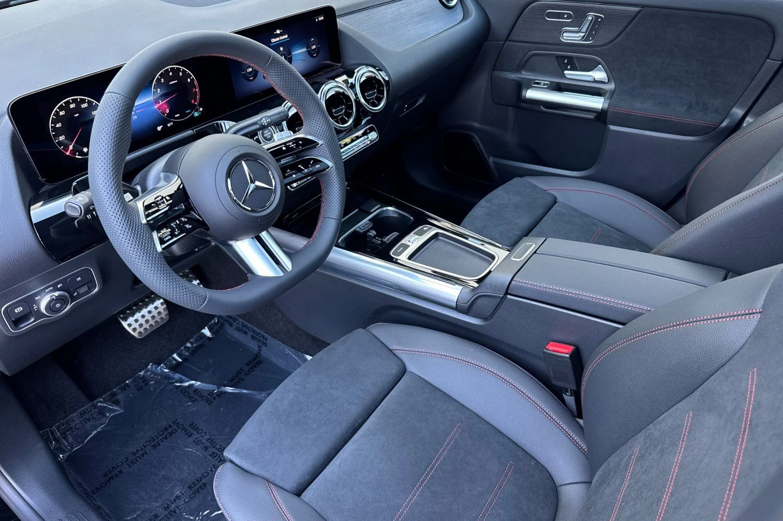 New 2026 Black Mercedes-Benz GLA 250 image 8
