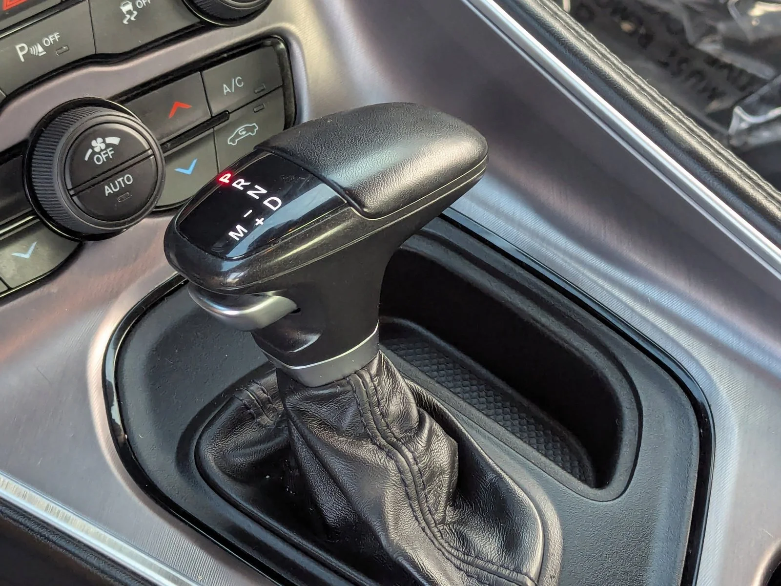 2022 Dodge Challenger SXT - Photo 32