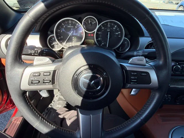 Used 2006 Red Mazda Grand Touring image 13