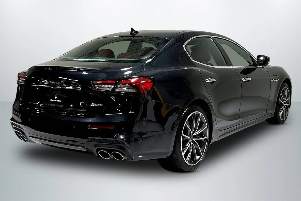 Used 2023 Nero Ribelle Metallic Maserati Modena image 7