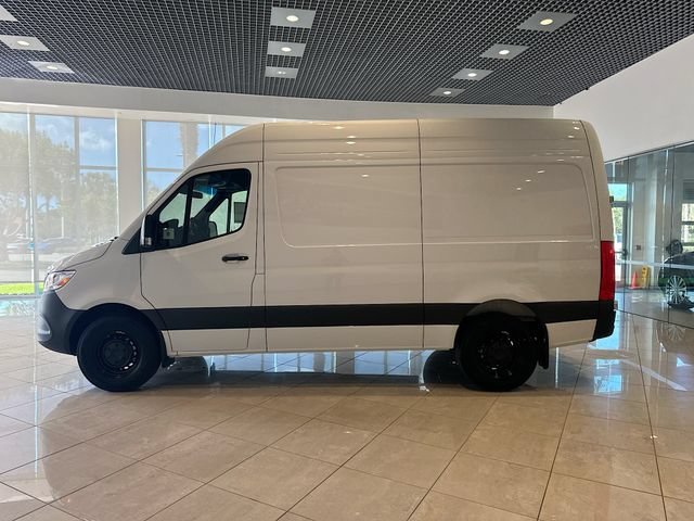New 2026 Arctic White Mercedes-Benz Cargo 144 WB image 32