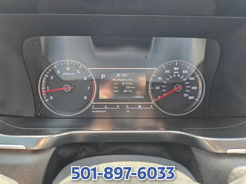 Used 2021 White Pearl KIA S AWD image 31