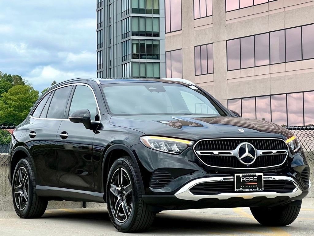 2026 Mercedes-Benz GLC GLC 300 4MATIC's photo