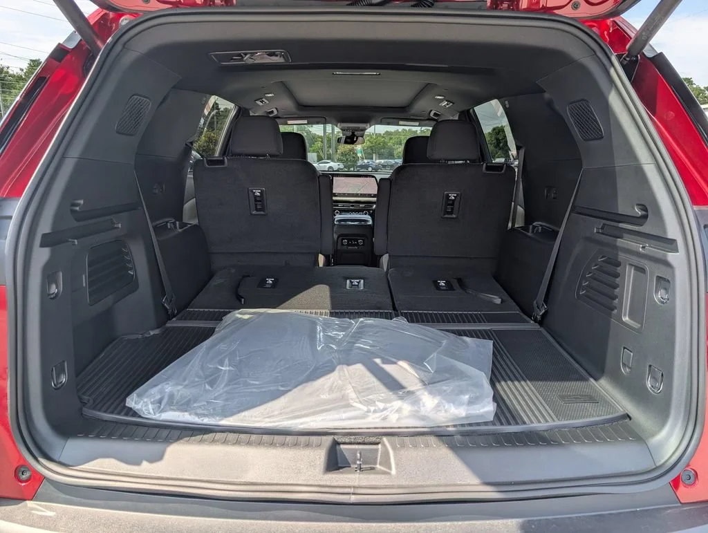 New 2026 Radiant Red Tintcoat Chevrolet LT image 25
