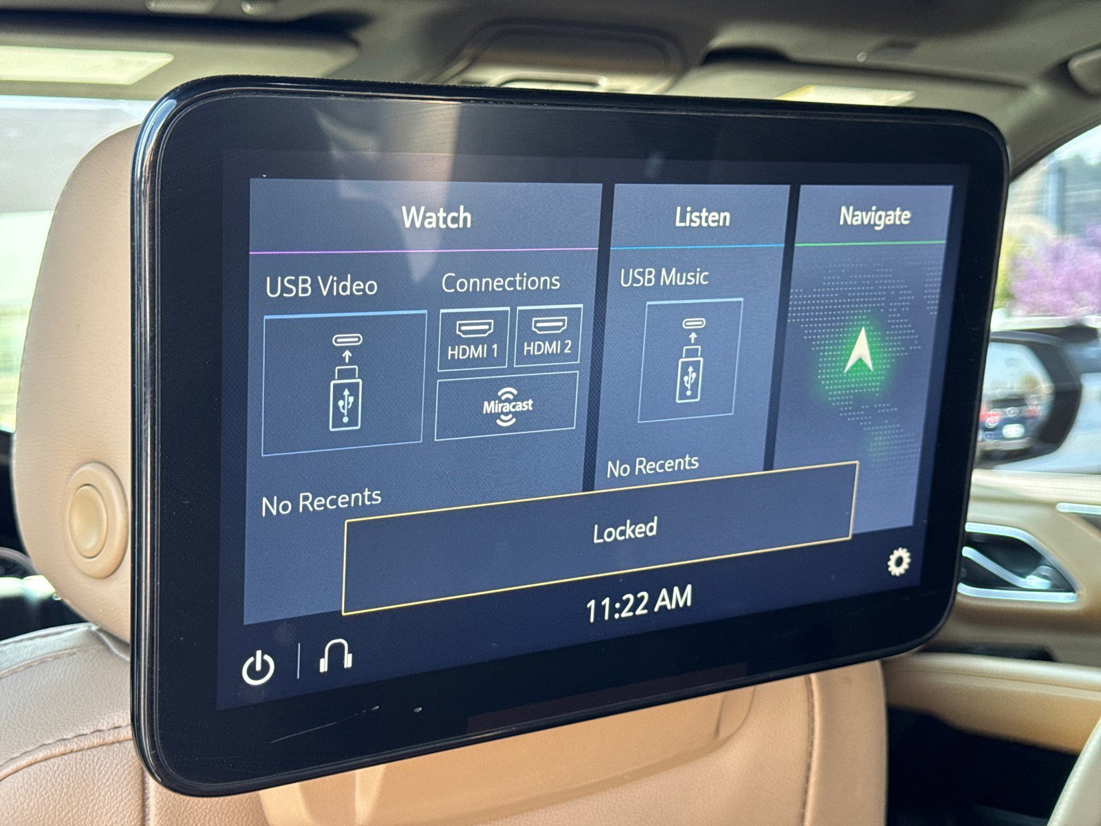 Used 2021 Iridescent Pearl Tricoat Chevrolet Premier image 22