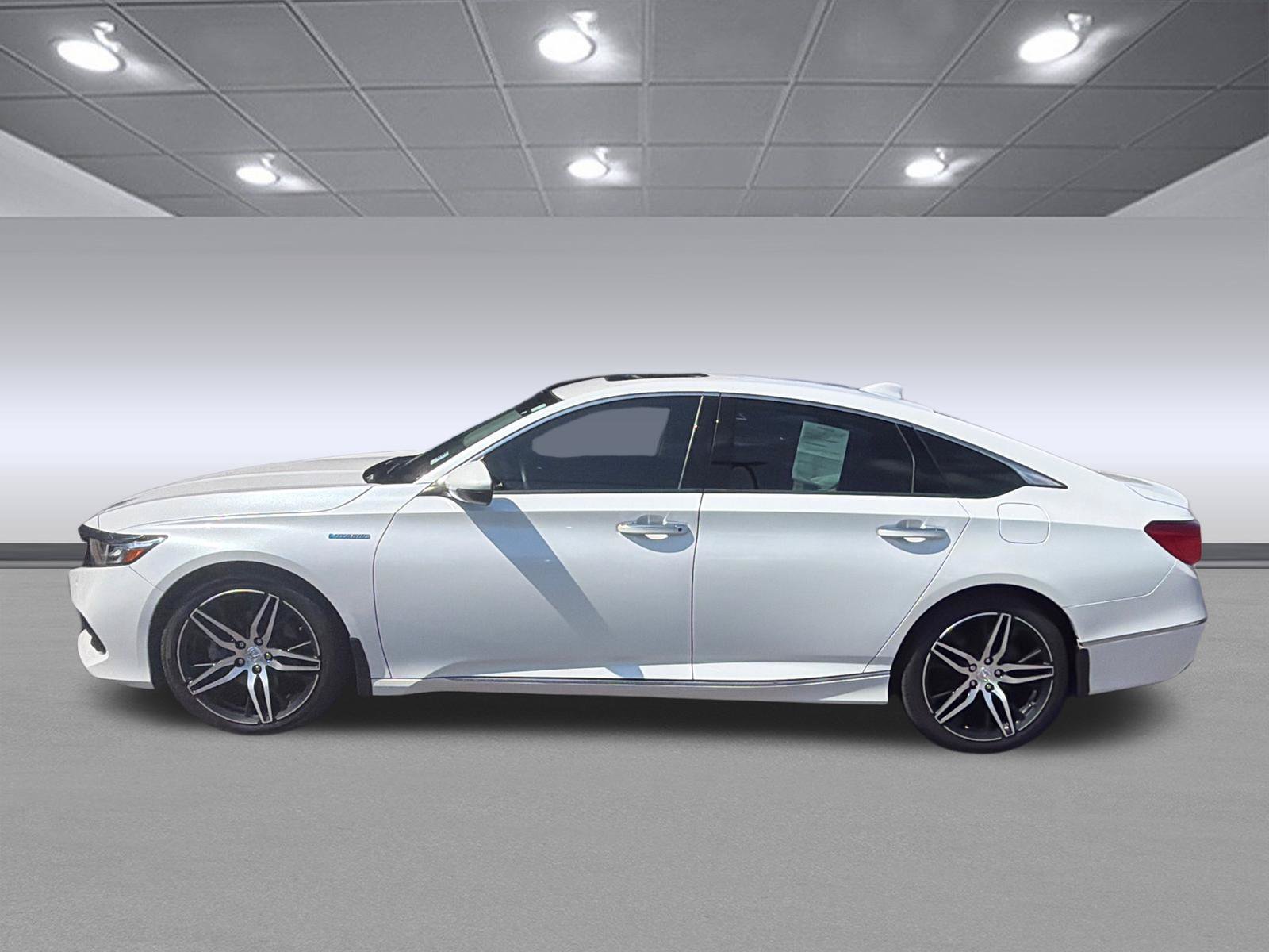 Used 2021 Platinum White Pearl Honda Touring image 8