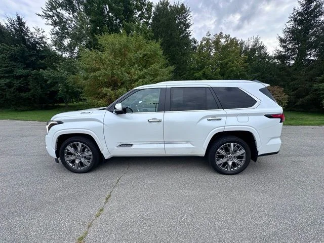 Used 2024 Off-white Toyota Capstone image 6