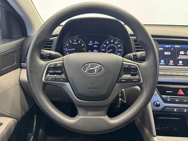 Used 2017 Shale Gray Metallic Hyundai SE image 27