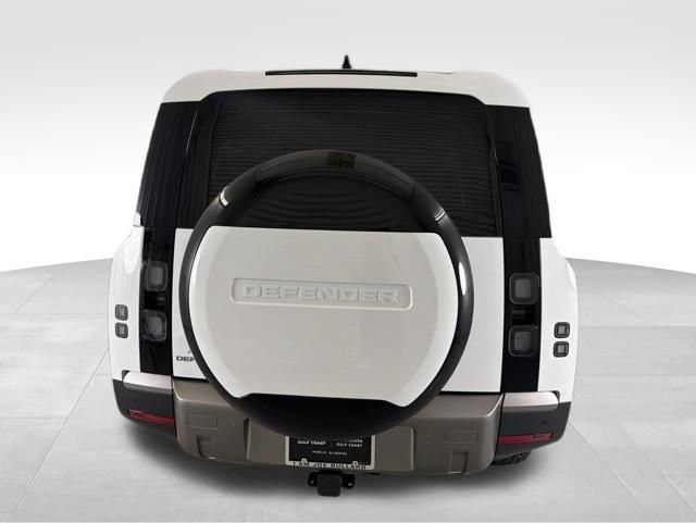 New 2026 Fuji White Land Rover S image 6