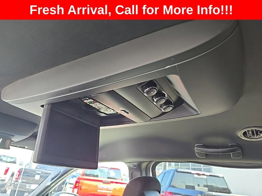 Used 2015 White Dodge SE Plus image 18