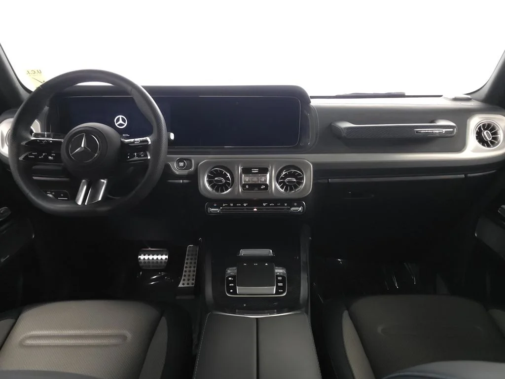 Used 2025 MANUFAKTUR Arabian Gray Mercedes-Benz G 580 image 27