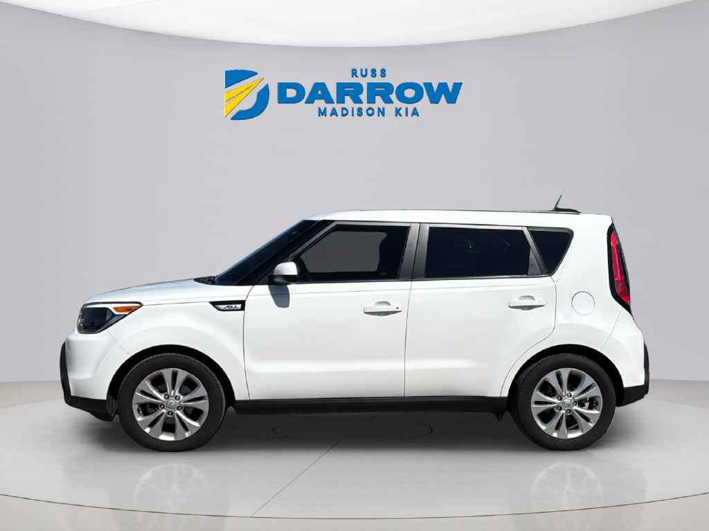 Used 2015 Clear White Kia Plus image 2