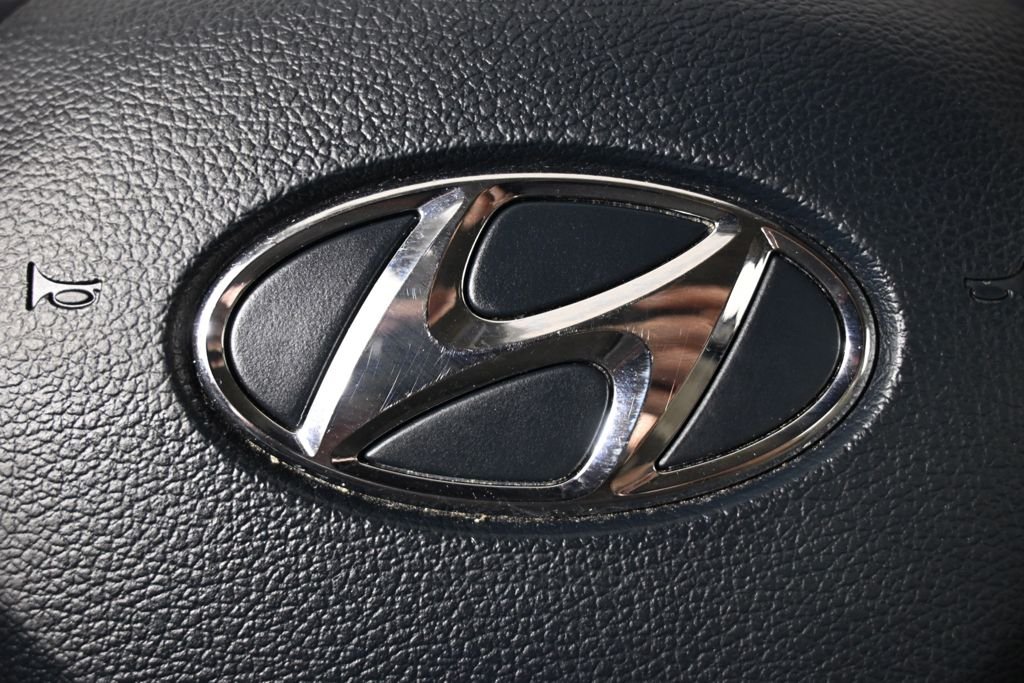 Used 2021 Black Hyundai Limited image 38