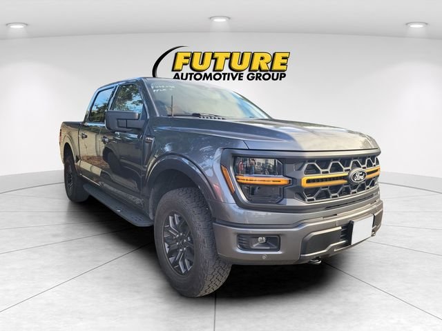 Used 2025 Gray Ford Tremor image 1