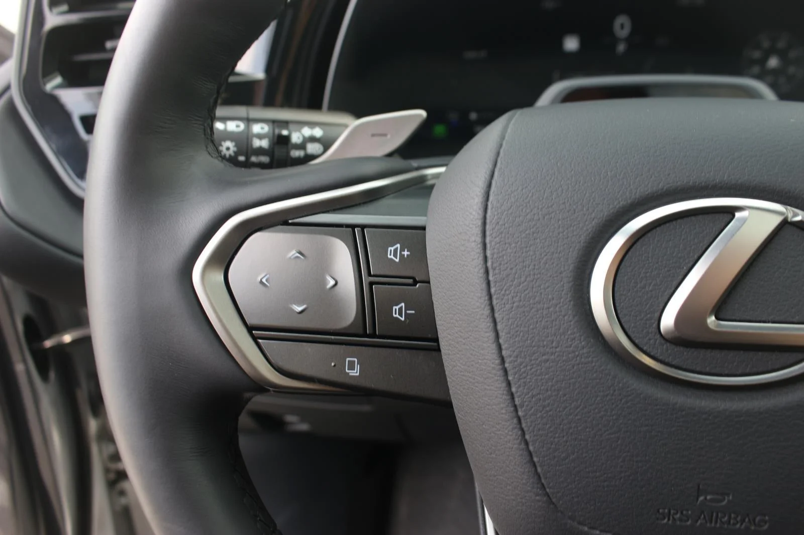 Used 2026 Silver Lexus TX 550h+ Luxury image 22