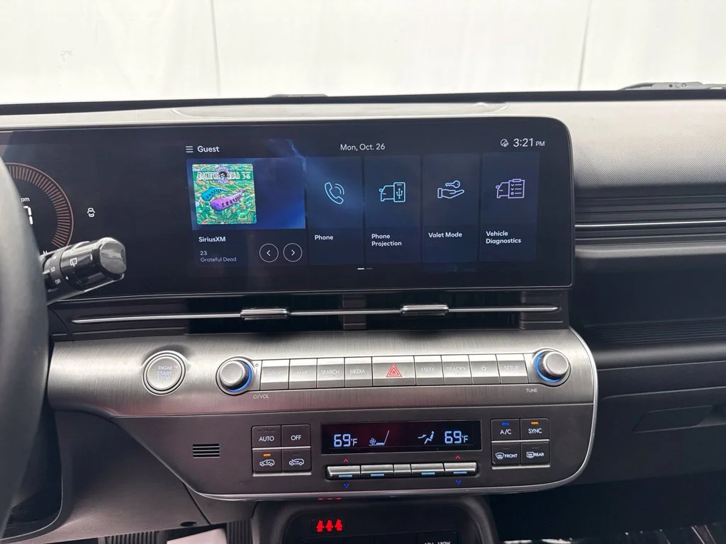2024 Hyundai Kona SEL SUV Slide 19