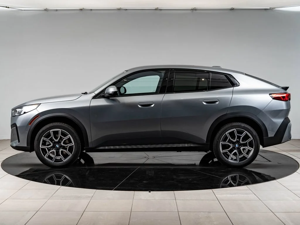 New 2027 Skyscraper Grey Metallic BMW xDrive28i image 5