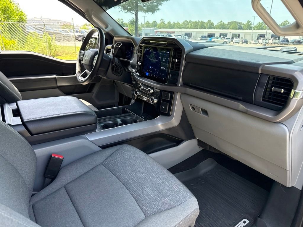Used 2024 Silver Ford XLT image 11