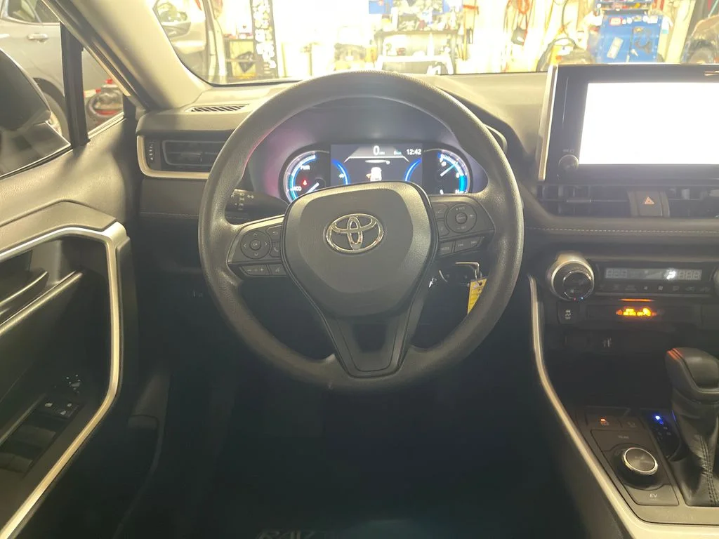 Certified Used 2025 White Toyota LE image 16