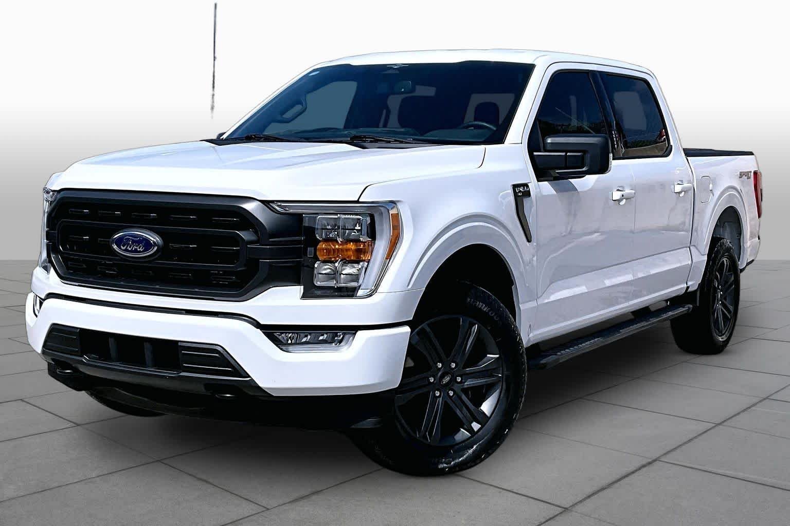 Used 2023 Oxford White Ford XLT image 35