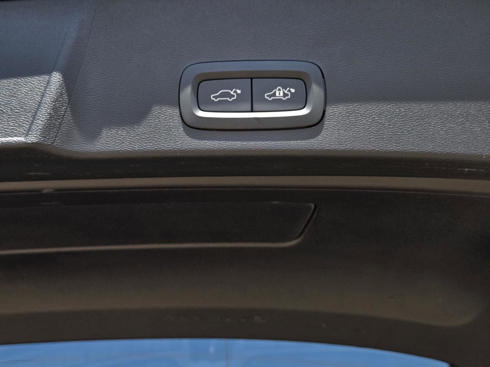 Used 2025 Black Volvo Plus Dark Theme image 12