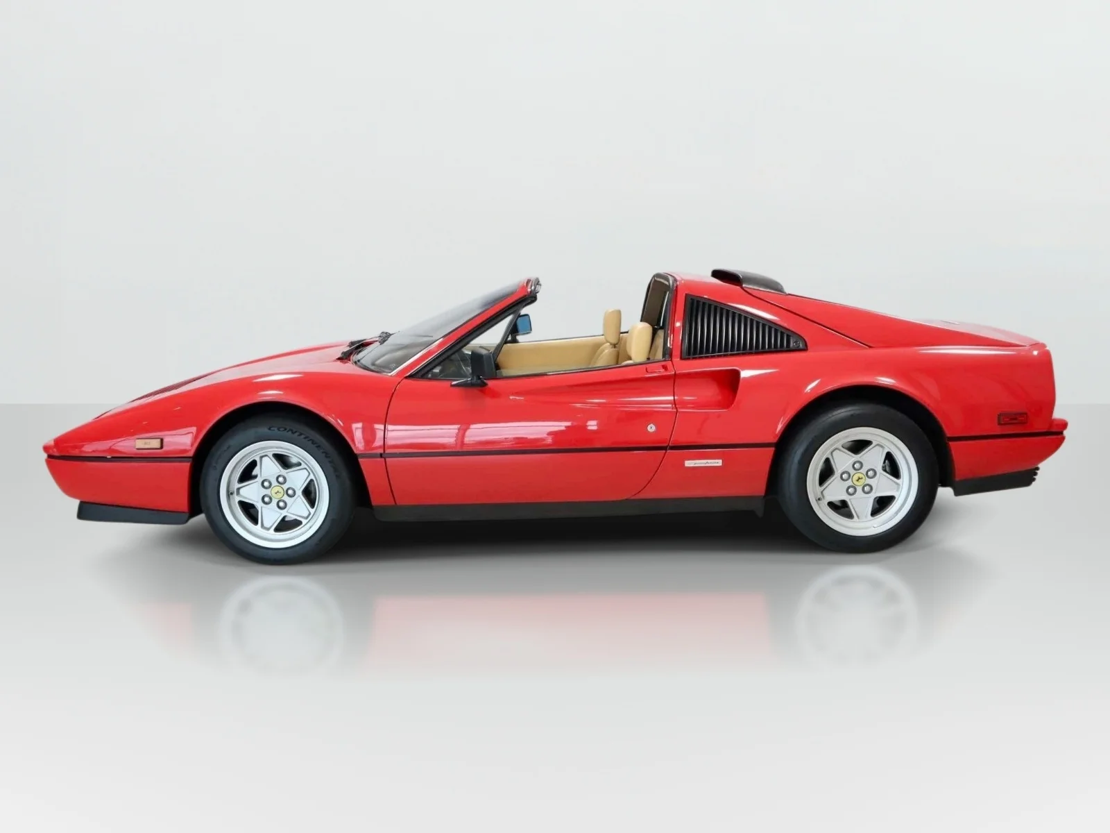 Used 1986 Red Ferrari GTS image 3