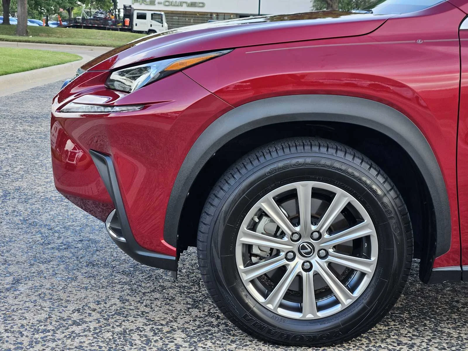 Certified Used 2020 MATADOR RED MICA Lexus  image 5