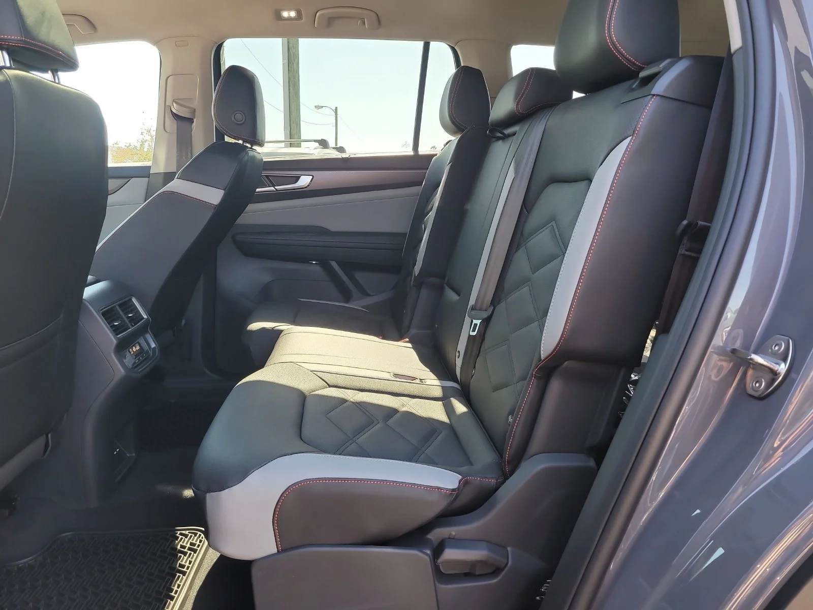 New 2026 Pure Gray Volkswagen 2.0T Peak Edition image 13