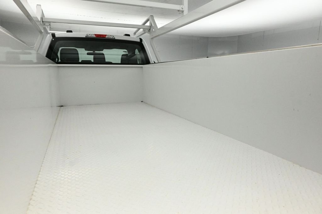 New 2025 Oxford White Ford XL image 21