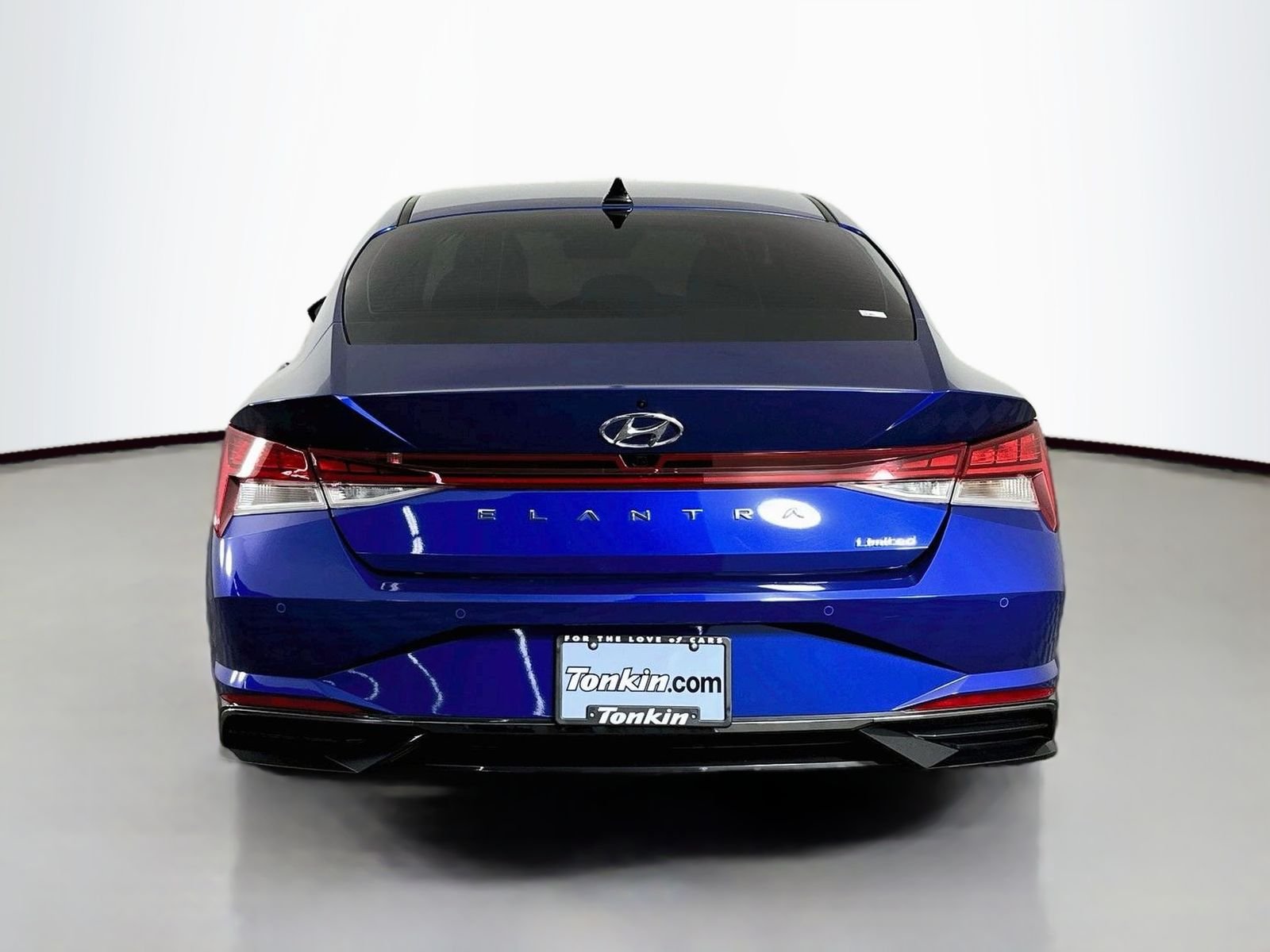 Used 2023 Intense Blue Hyundai Limited image 6