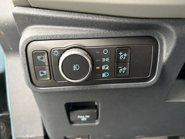Used 2023 Green Ford  image 26