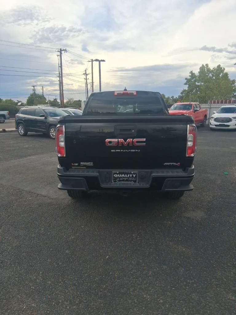 Used 2022 Black GMC AT4 w/Leather image 3