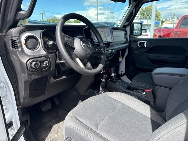 New 2026 Bright White Clear-Coat Exterior Paint Jeep Sport image 15