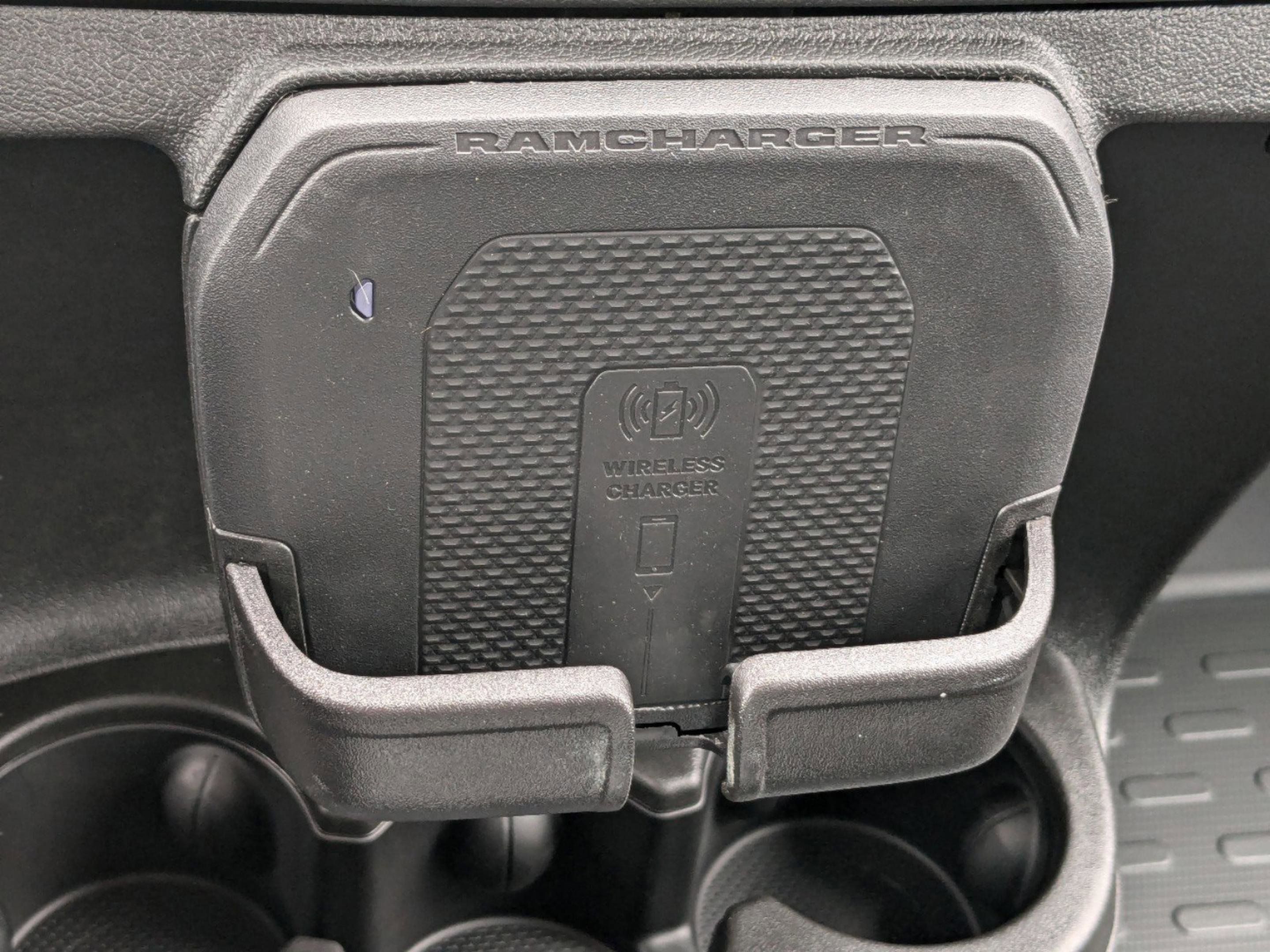 2025 RAM ProMaster Window Van Base - Photo 25