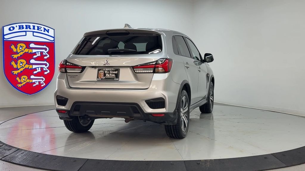 Used 2023  Mitsubishi  image 5