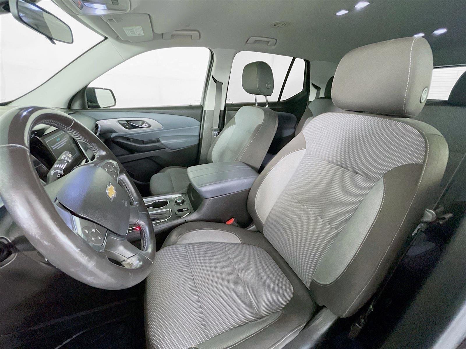 Used 2019 Graphite Metallic Chevrolet LT Cloth image 11